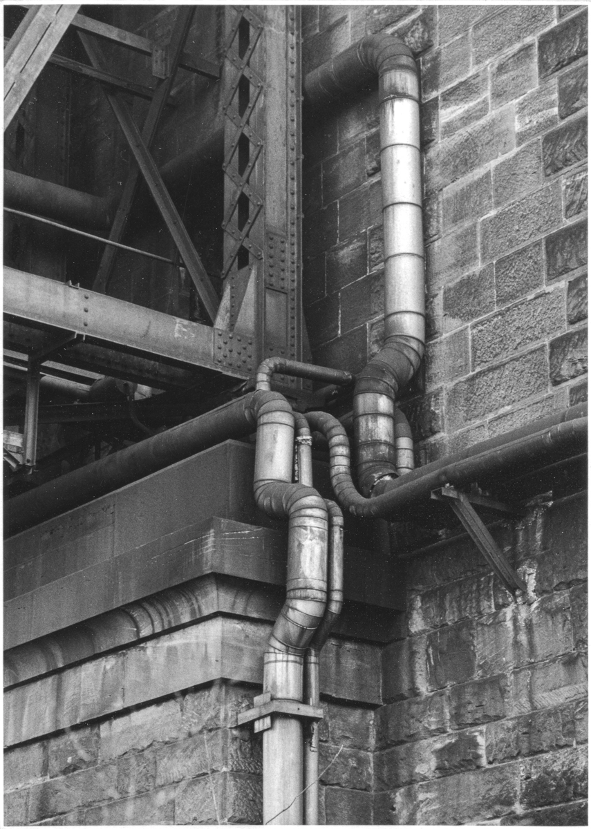 TEGG – Bild »Rohre« aus Bilderserie »Frühe Arbeiten – Rohre«