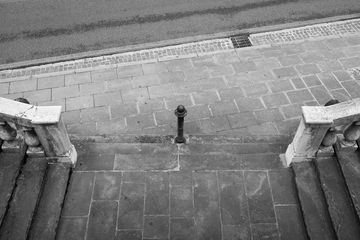 TEGG – Bild »Treppen« aus Bilderserie »Arbeiten 2025«